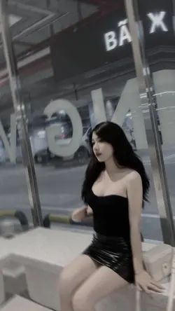 [2]Anh yêu ít thôi..