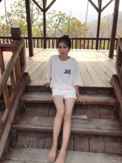 Girl 18y😢