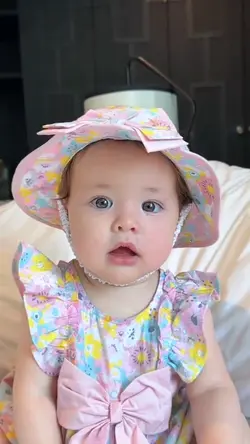 baby sneezing trend