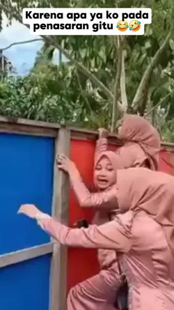 Emak-emak pada Kepo 