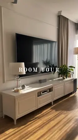 ROOM TOUR