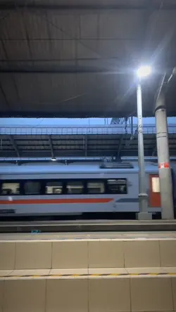 Slowmo Pretty Little