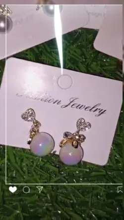 PEARL EARRINGS 
