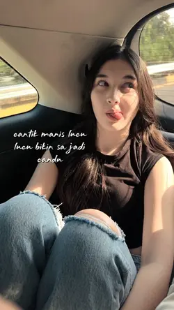 cantik manis lucu 