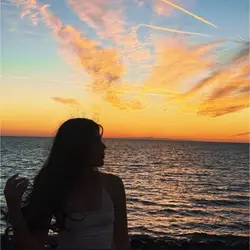 ❀