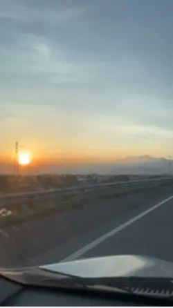 Jalan-jalan sunrise