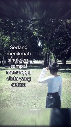 sedang menikmati