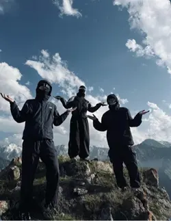 ⛰️