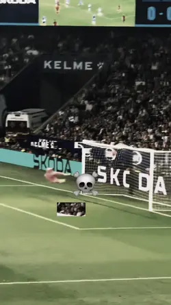 Skull x Glitch 9:16