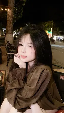 nhìn anh thấy cô đơn