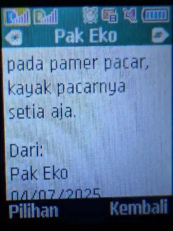 pada pamer pacar