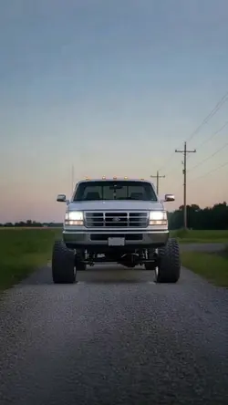 Dusk Lifted Pickup Showcase