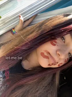 HE MAKES ME LOOK SO