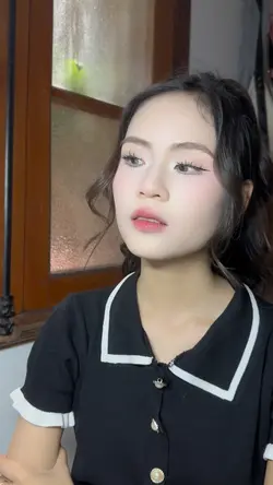 Khi gái hiền makeup