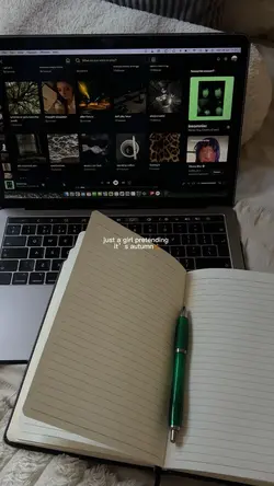 autumn vlog vibe