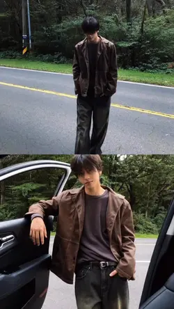 2 photos