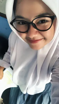 engkau anak sekolah