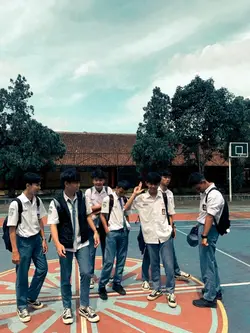 -1 foto bareng temen