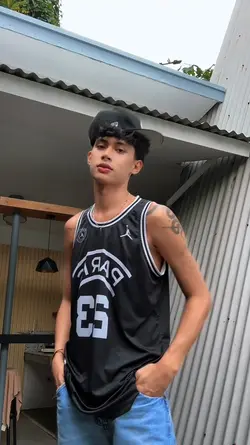 Modelong Charing
