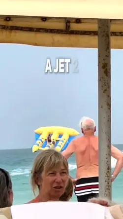 A JET 2 HOLIDAY 
