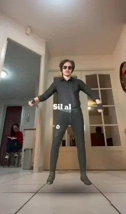 Arkadaki kız sigma