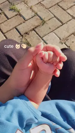 tangan bayi gemes