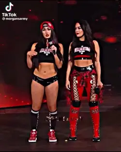 nikki Bella🍷
