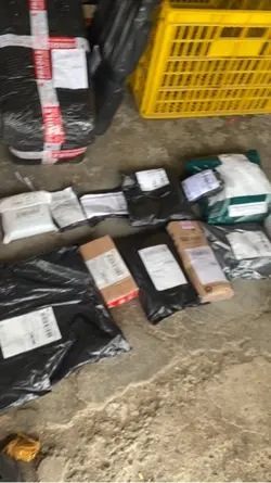 Kurir Paket 