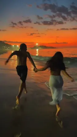 Slowmotion couple