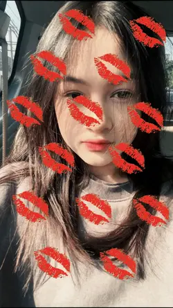 bomerang bibir