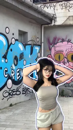 TREND WANITA GOYANG
