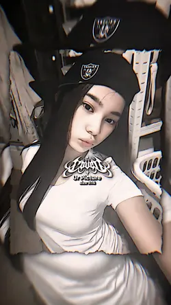nona ambon pica