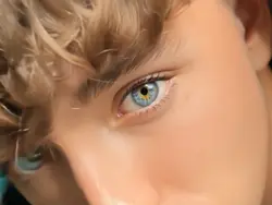 ZOOM EYE 