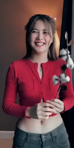 baju merah seksi
