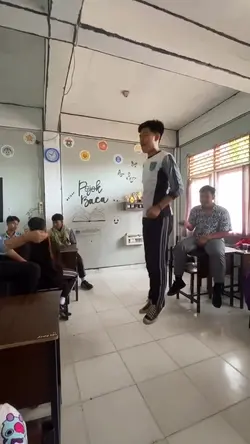 random video kelas