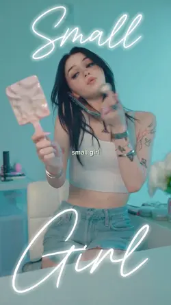 SMALL GIRL TREND