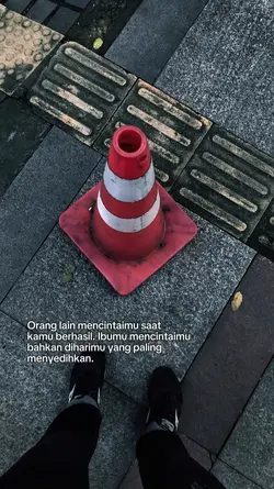 Ibumu mencintaimu