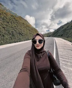 alone girl