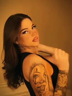 ELA TÁ FARMANDO AURA