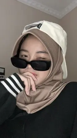 selfie pke topi