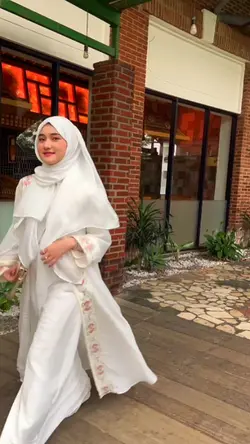slowmo cantik 