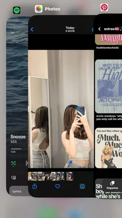 mirror selfie 
