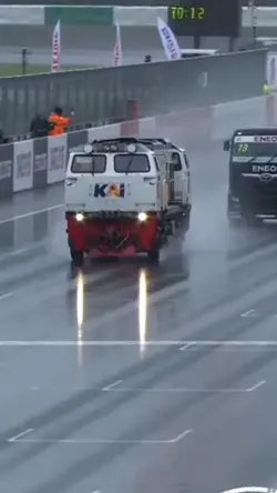 kereta api di F1
