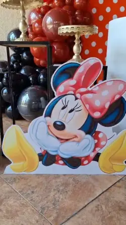 Minnie red