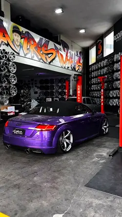 AUDI TURNING 