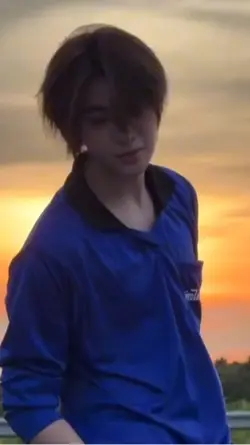 อ้ายเฟิร์สวัน