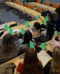 girls on phones x3
