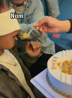 Mẫu Troll Sinh Nhật