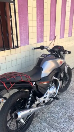 Senta olhando p mim
