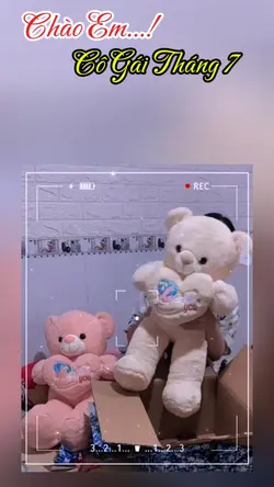 cô gái tháng 7